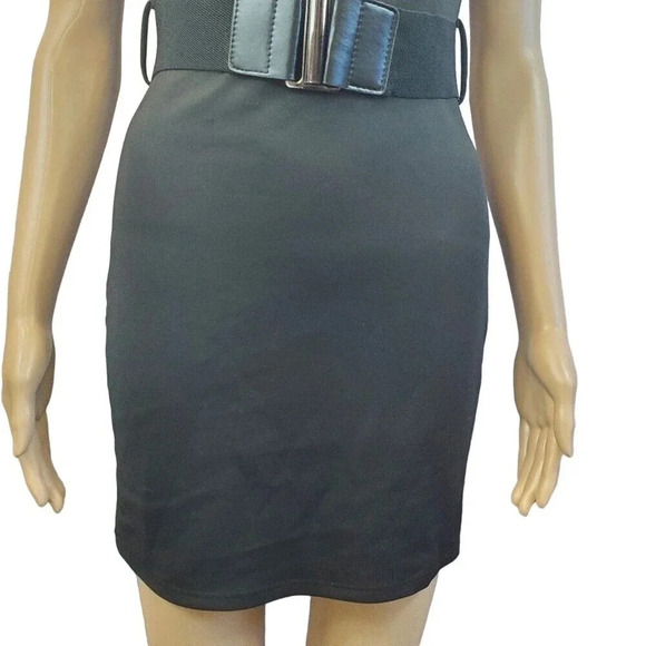 Janice Brand Size M Little Black Dress Peekaboo Back BodyCon with Chunky Belt - Picture 9 of 12